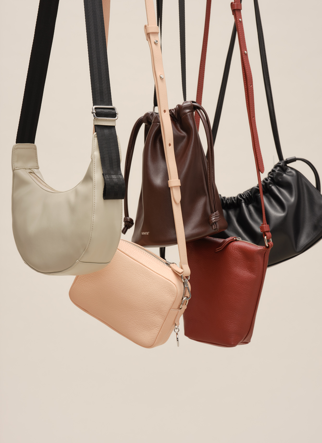 H2_21_FLA_Handbags_501_0027_designX