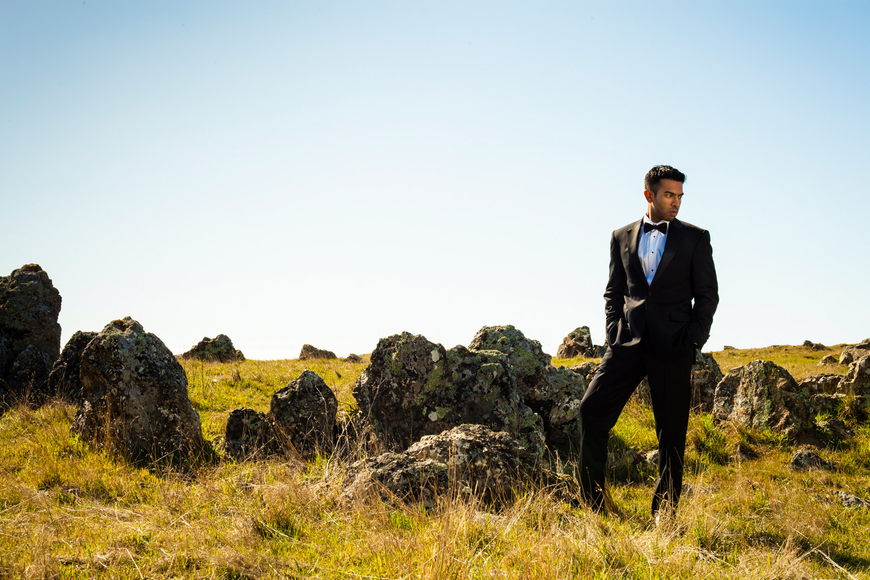 editorial_lifestyle_male_man_tuxedo_nature_landscape_Amanda_Hibbert_Photography_1__MG_4633_DesignX