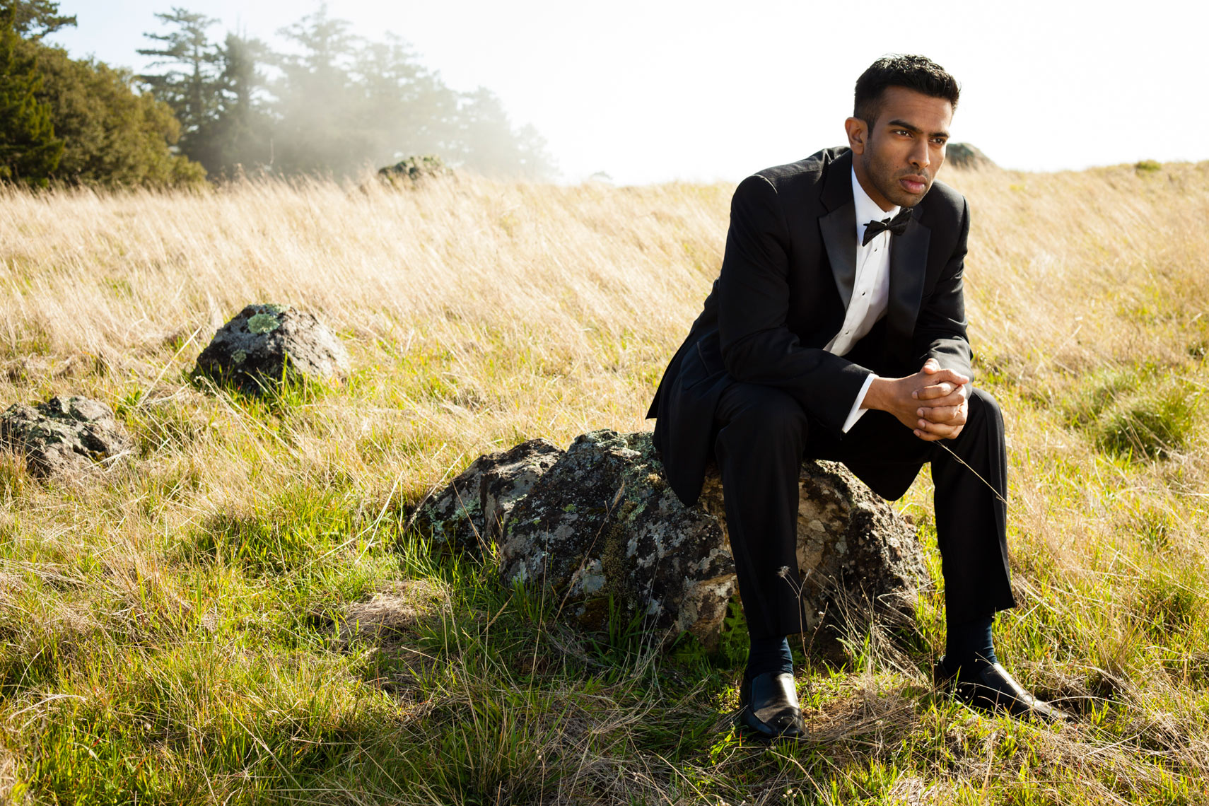 editorial_lifestyle_male_man_tuxedo_nature_landscape_Amanda_Hibbert_Photography_2__MG_4660_DesignX